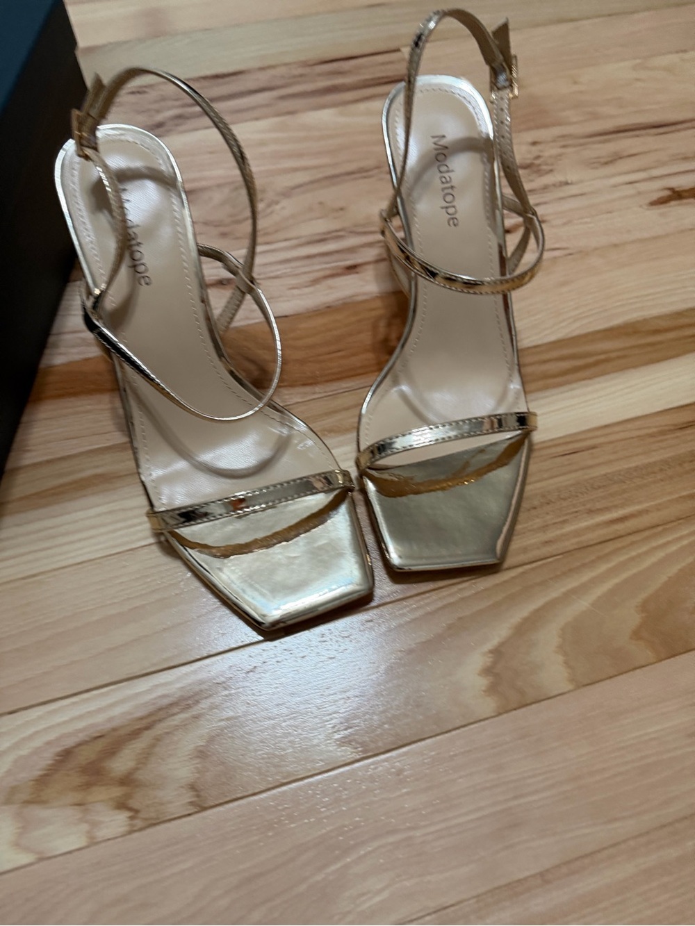 Modatope Metallic Gold Strappy Square-Toe Heels    7.5
